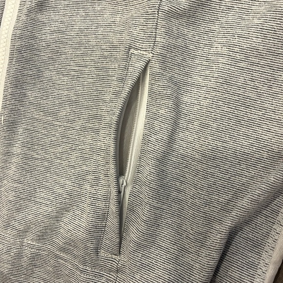 Lululemon jacket, size 12, mesh back, thumb holes, and zipper pockets - Picture 4 of 4
